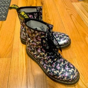 Dr. Martens black floral boots size womens 9